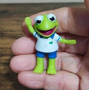 Disney Junior Muppet Babies Sesame Street Kermit The Frog 2" Collectible Figure